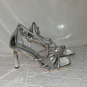 Wild Diva Louges Shiny Silver Strappy Heels Size 10